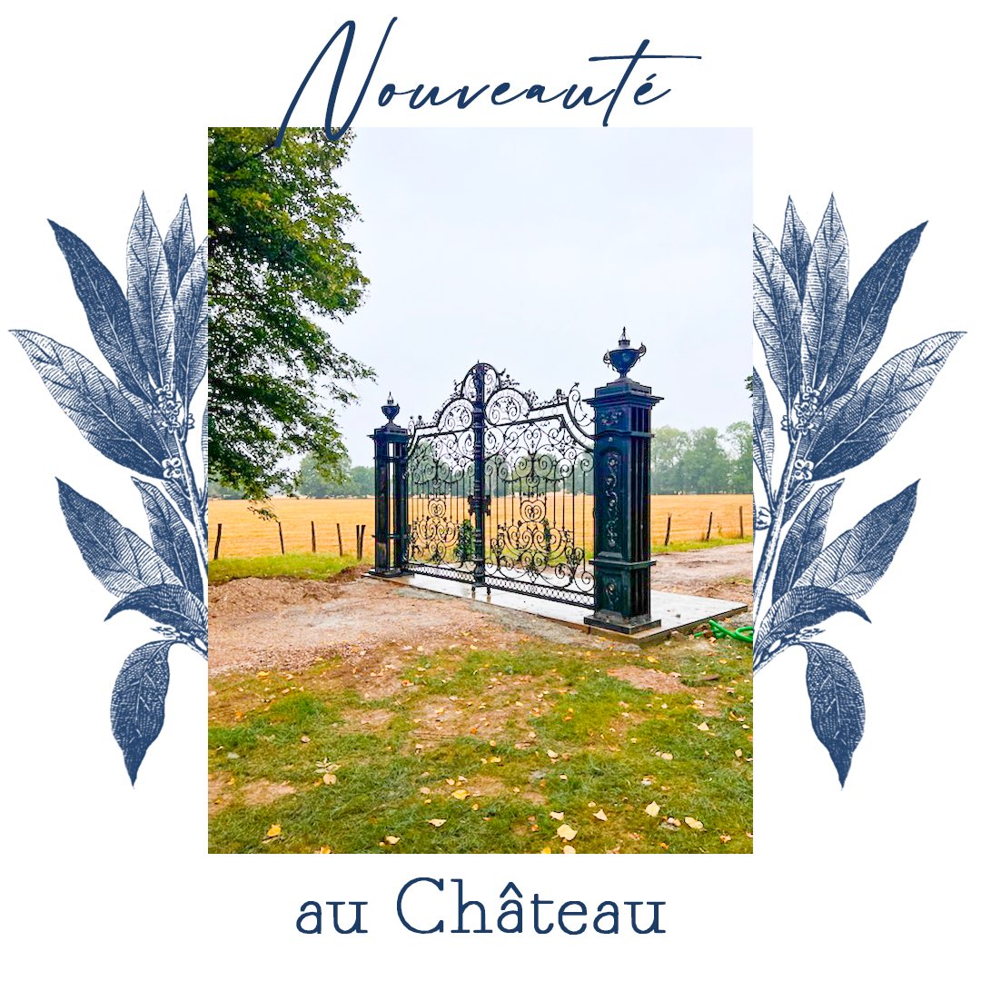 😊 Le portail vient d'arriver au... - Château De Percey