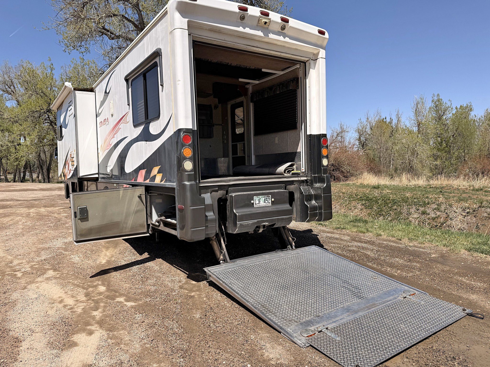 2007 Monaco simba class a diesel toy hauler - RVs & Campers - Arvada ...