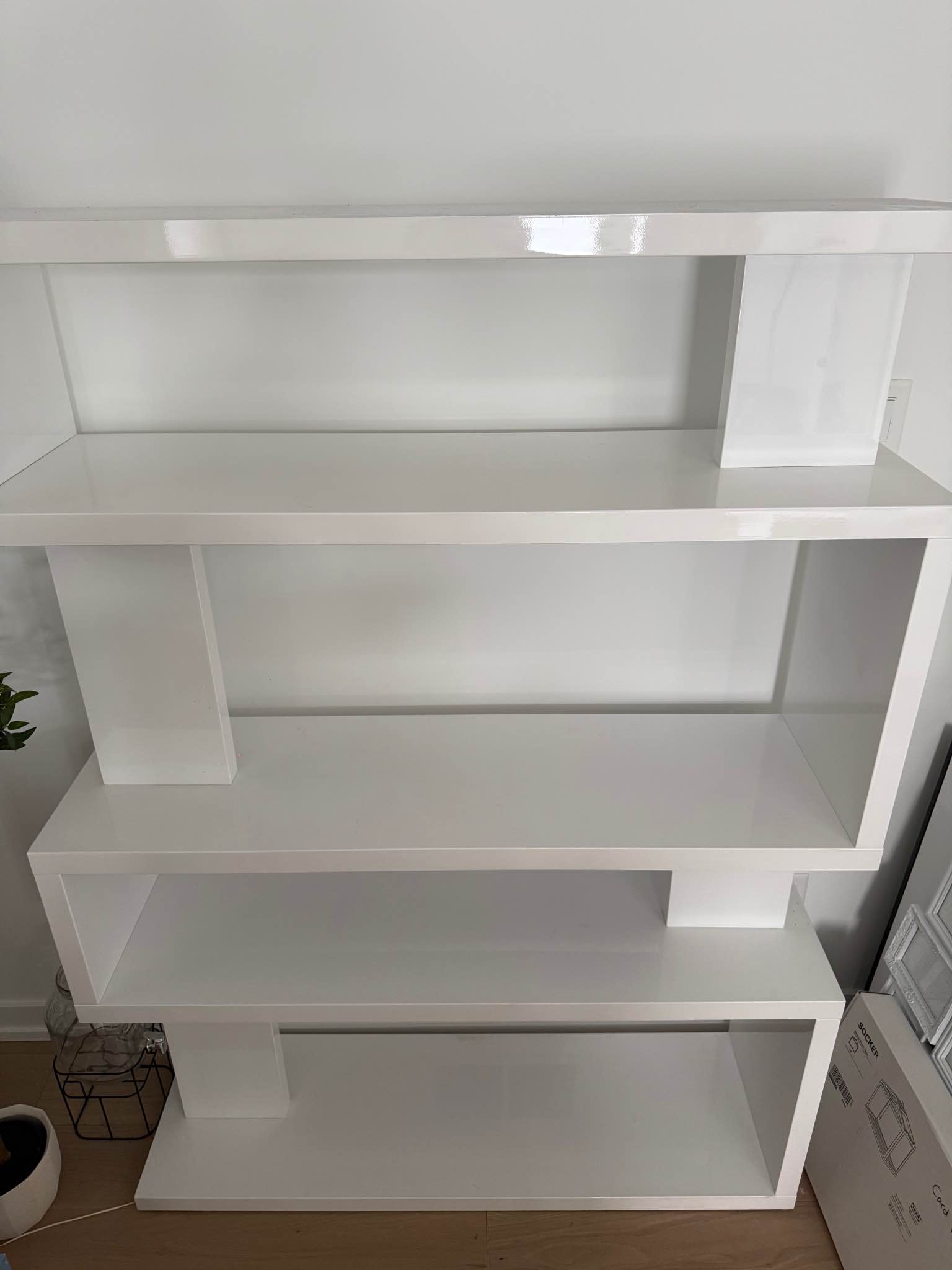 Structube bookshelf - white gloss - Bookcases - Ottawa, Ontario ...