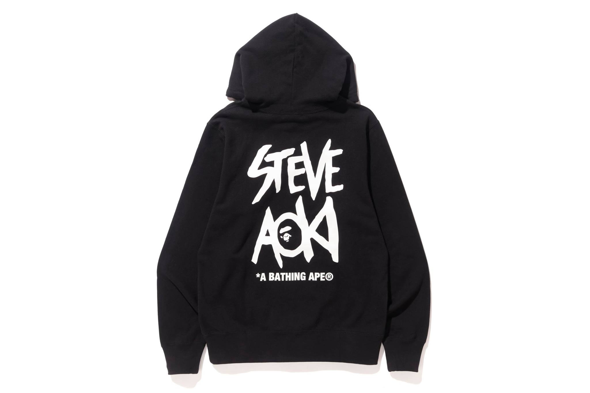 A BATHING APE® x STEVE AOKI A BATHING APE®と世界的に有名なDJである