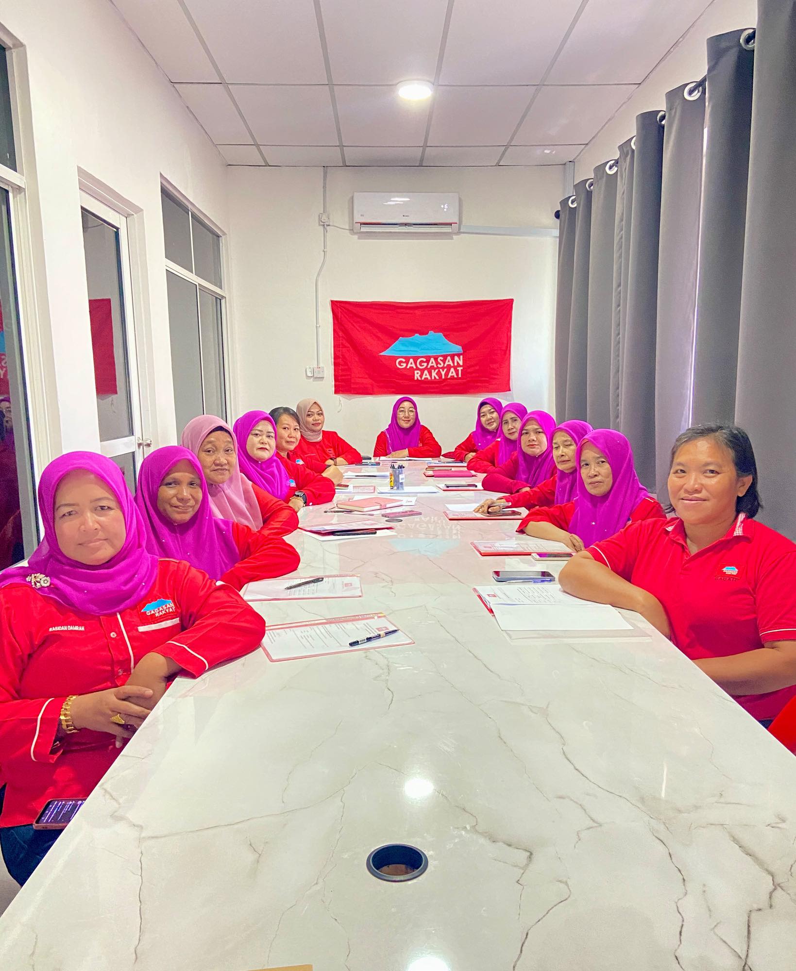 Penerangan Wanita PGRS N61 Segama