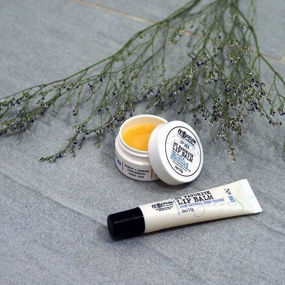 No matter the form, our Favorite Lip Balm's shea butter formula does not disappoint! 👌 Are you a tube or a jar person? Shop: bit.ly/MyFavBalms