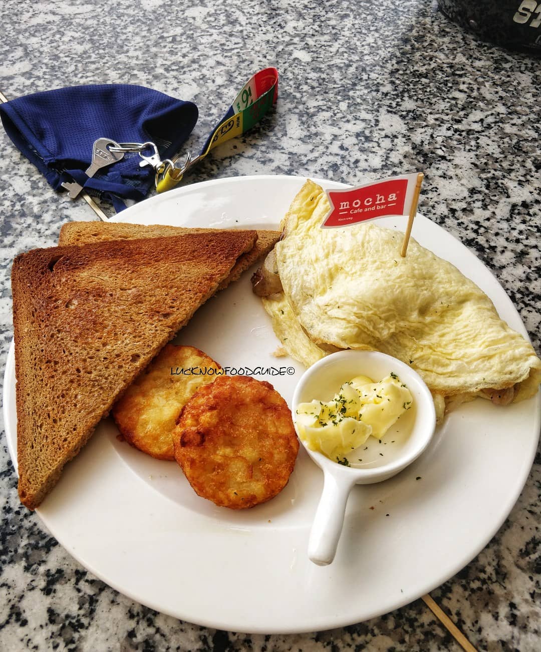 What a happy Sunday looks like🌝 . .... - Lucknow Food Guide