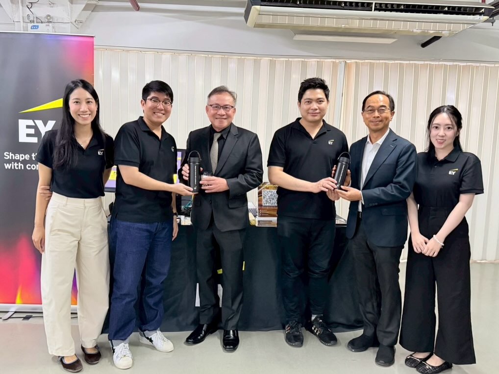 EY - 🎉 It’s ‘Public Round’! สำหรับน้อง ๆ จากทุกมหาวิทยาลัย กับงาน EY ...