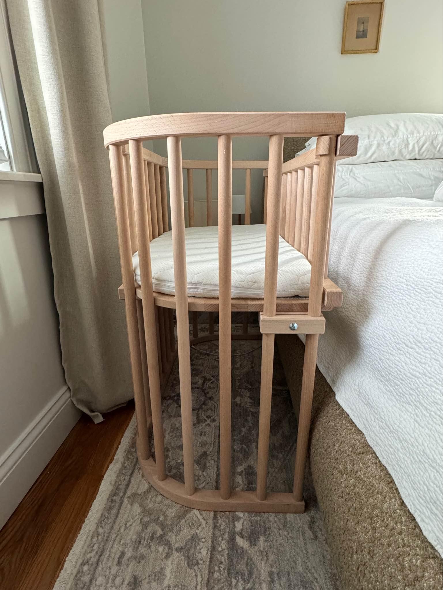 Babybay Original Bedside Sleeper w/ Bassinet Conversion kit  display picture 1