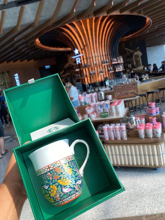 Starbucks new collection. Thailand Exclusive Benjarong Collection