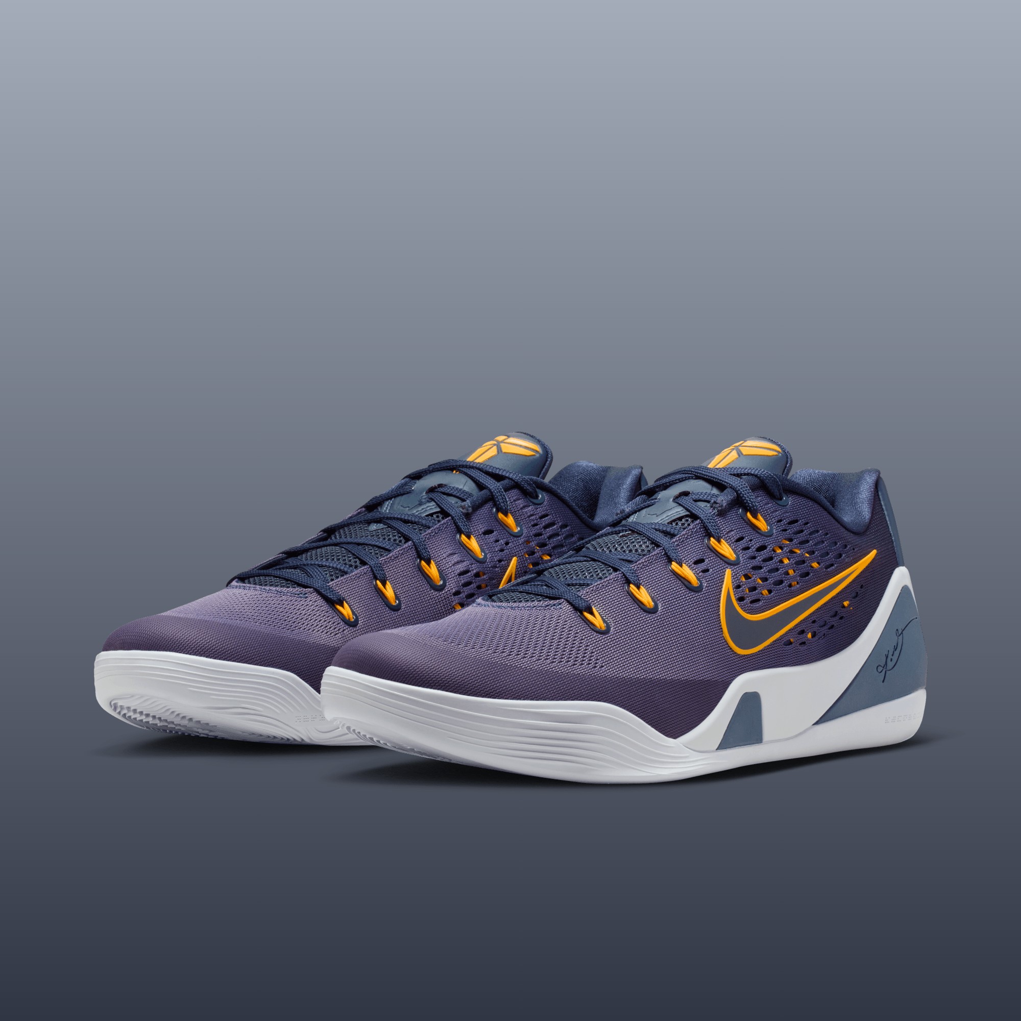 NIKE Kobe 9 Elite Low EM Protro 