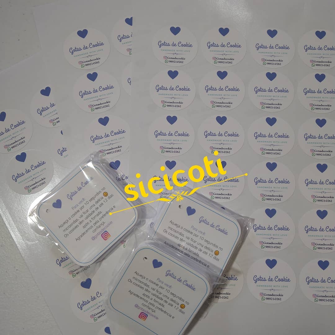 Job do dia 🥳 Etiquetas... - Sicicotipapelariacriativa | Facebook
