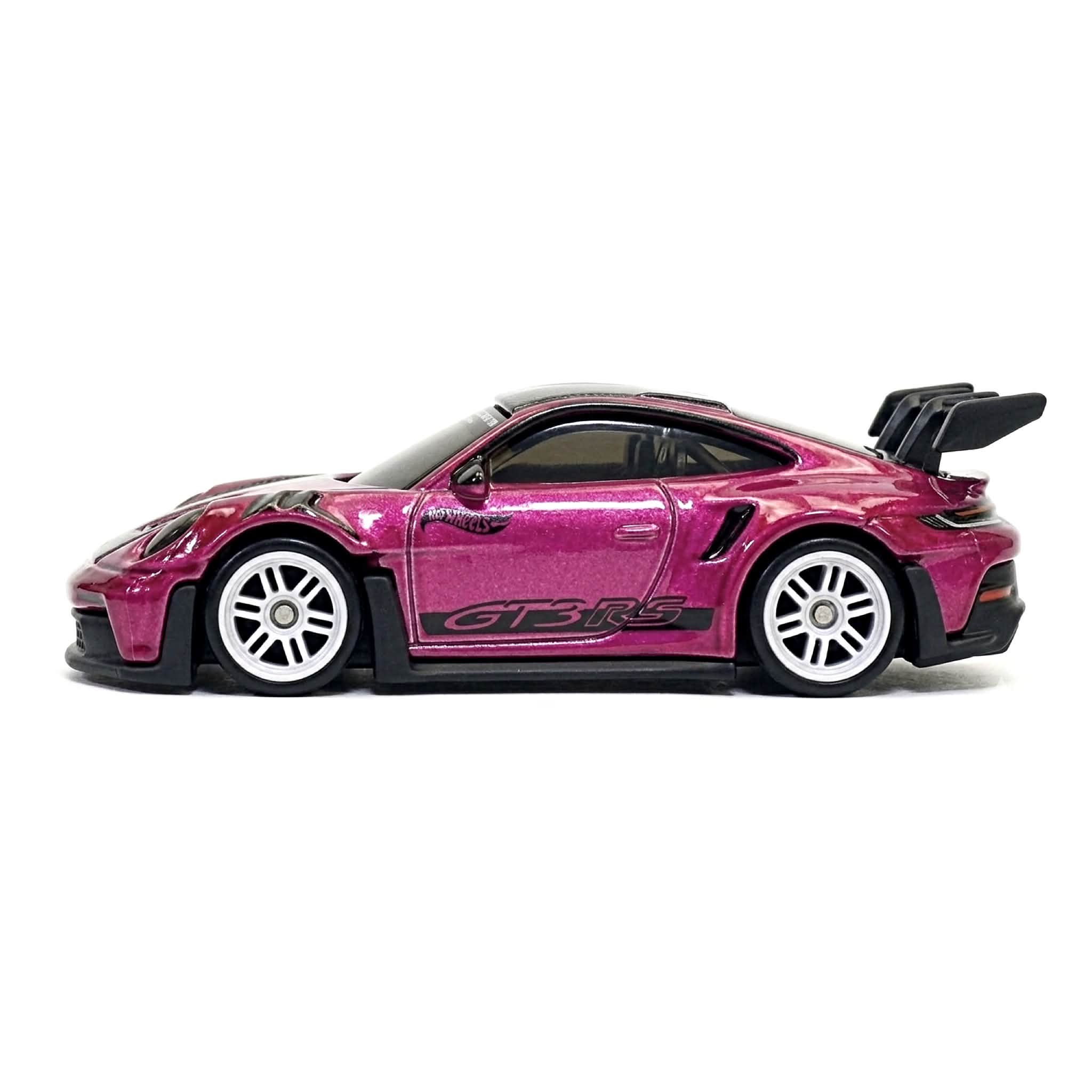 Hot Wheels 2022 Porsche 911 GT3 RS die-cast model