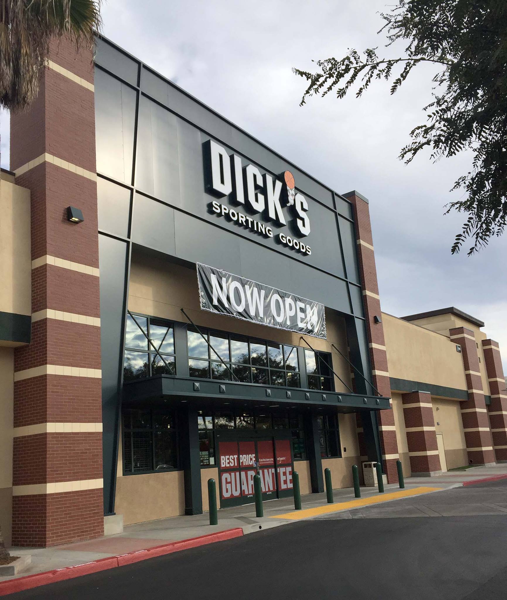 Congrats to DICK'S Sporting Goods on their new location at 2160