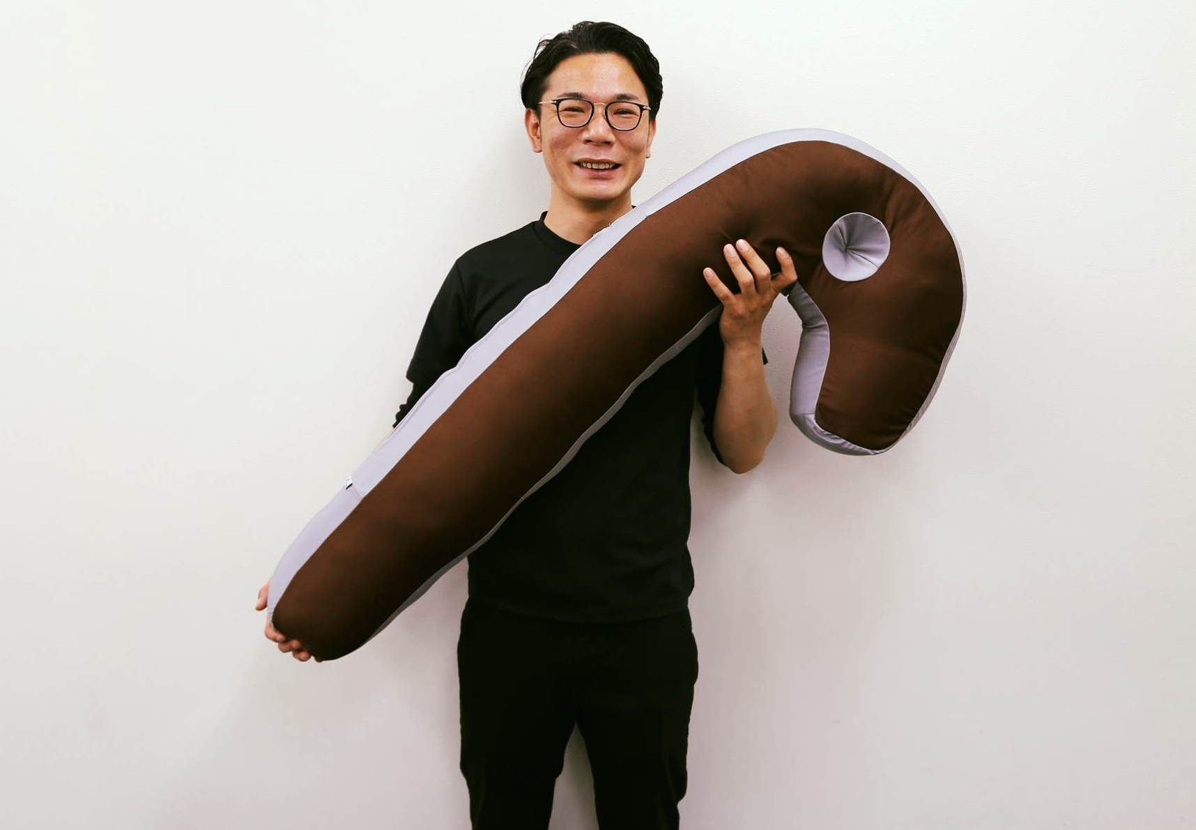 店舗で最近見かける「変わったJ型の枕」を知っていますか？？＞ その