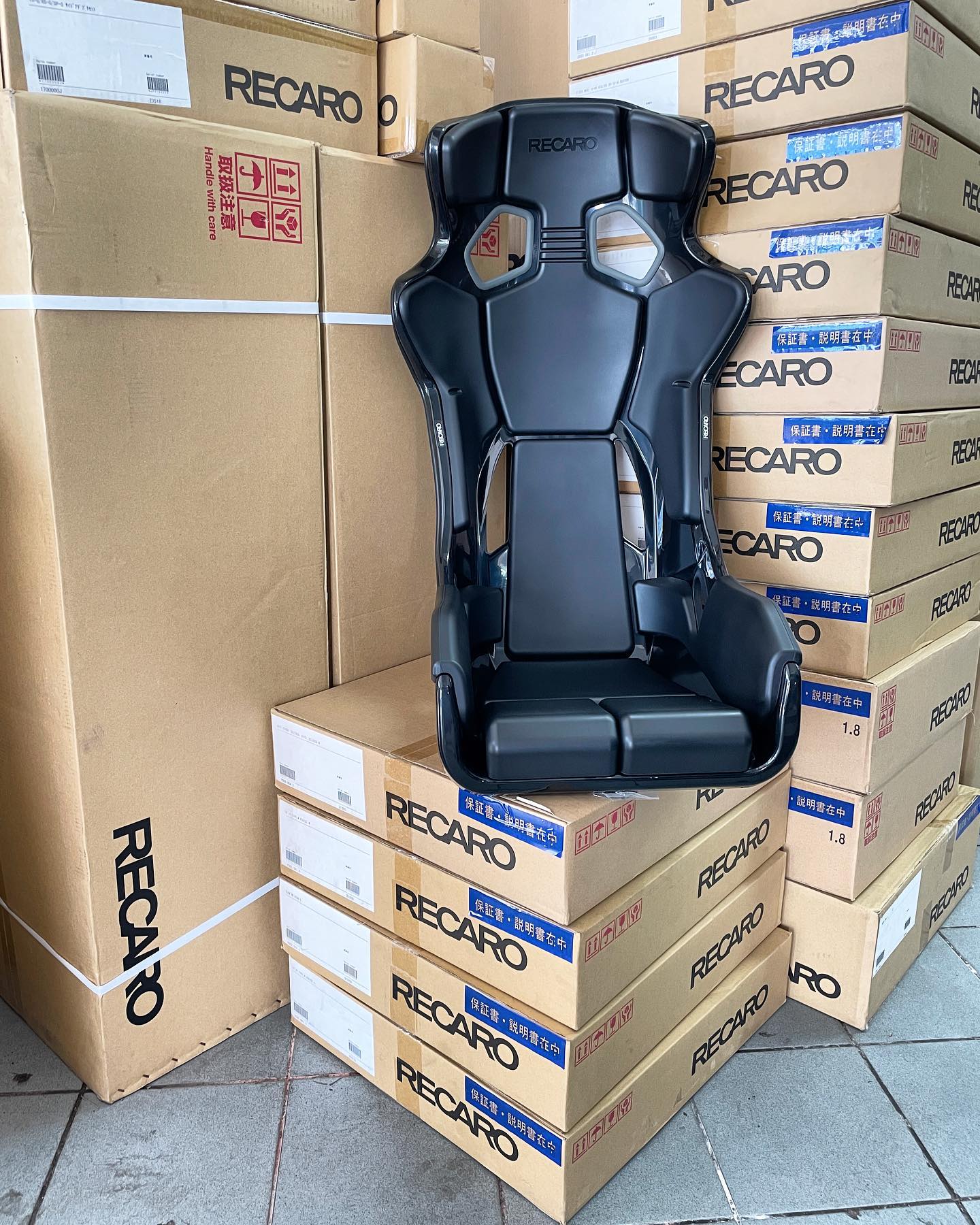 Recaro Pro Racer RMS 2700G are a... - Dworks Racing Sdn Bhd | Facebook
