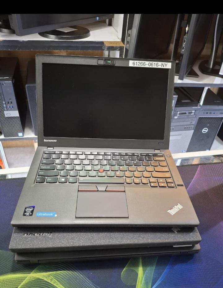 Lenovo x240 i5 8gb ram 256ssd call me 0758670361