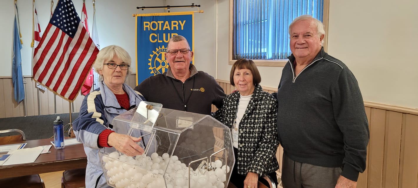 Rotary - Congratulations to our draw winners! LR – Dawn Jansen ...