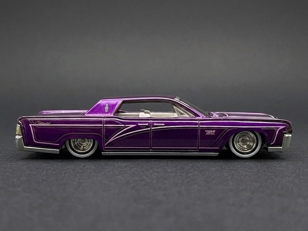 2027 Hot Wheels '64 Lincoln Continental STH die-cast model
