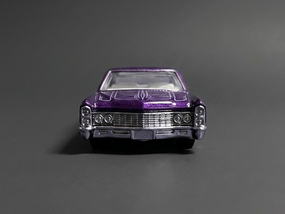 2027 Hot Wheels '64 Lincoln Continental STH die-cast model