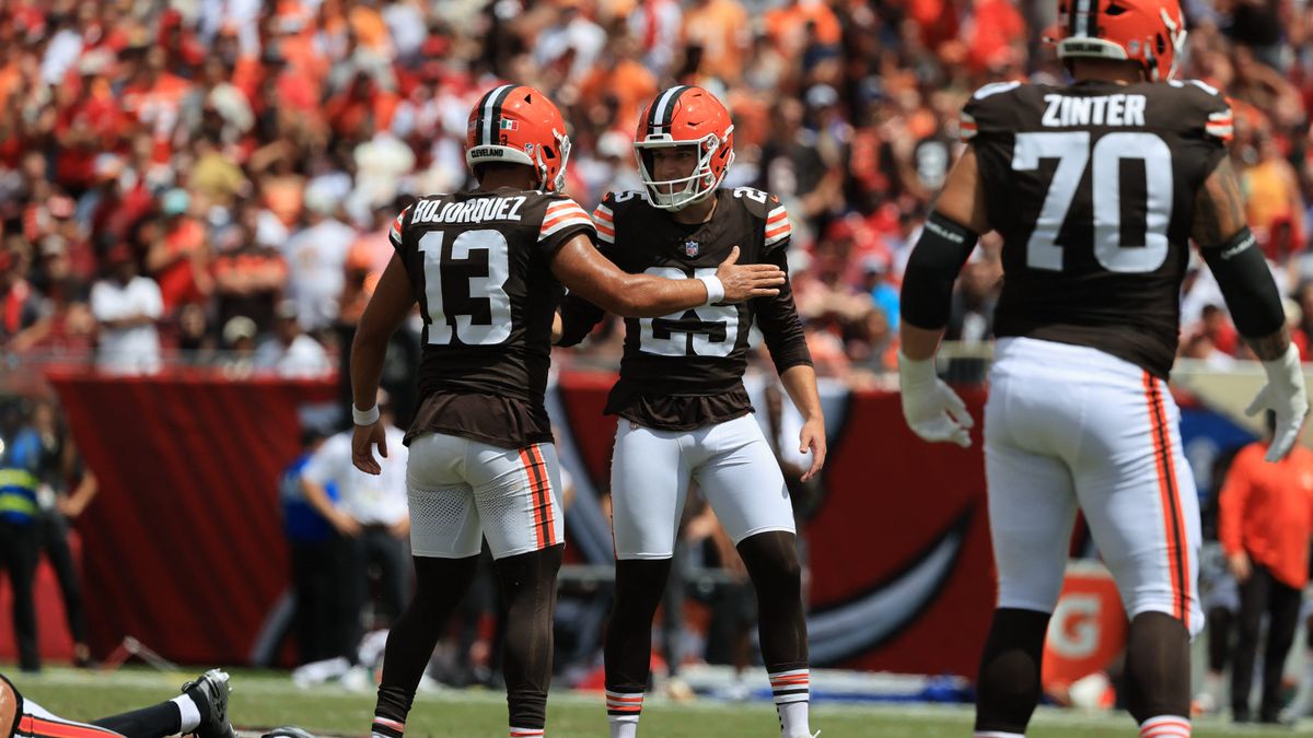 Browns kicker Andre Szmyt was honored for his three-field goal