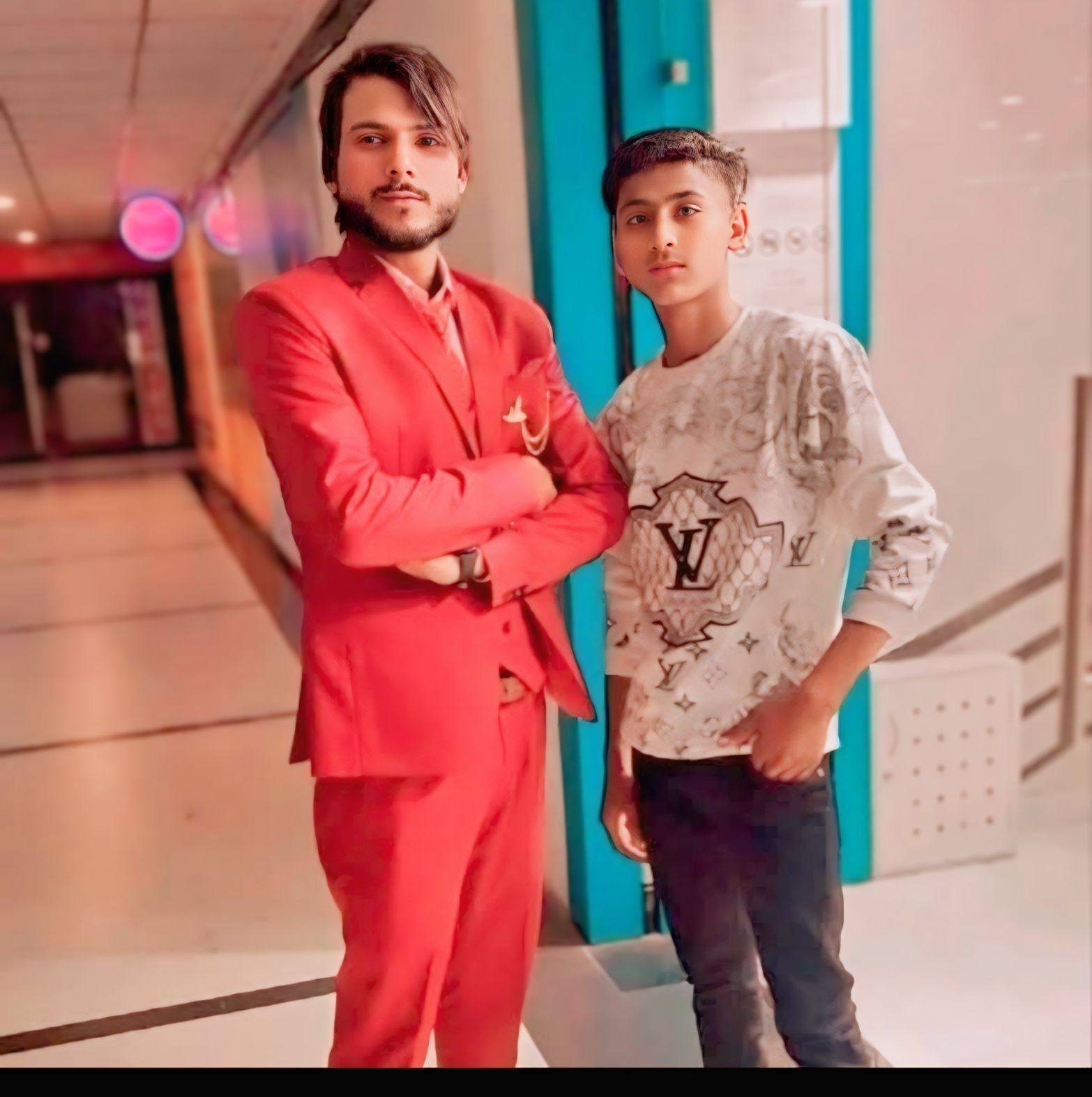 चुटिया बनाया तुमको. . . . . #trending #😡🦅_बुरे_हैं_हम_तभी_तो_जी_रहे_हैं ...