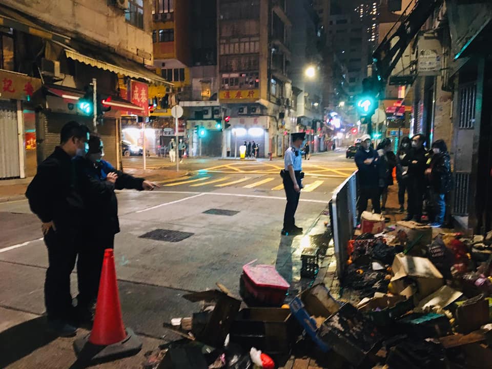 劉天正 Timothy Lau - 剛剛開完大廈會趕到德東樓火災現場，和生果舖老闆娘、旁邊石油氣舖老闆以及警方溝通過，... | Facebook