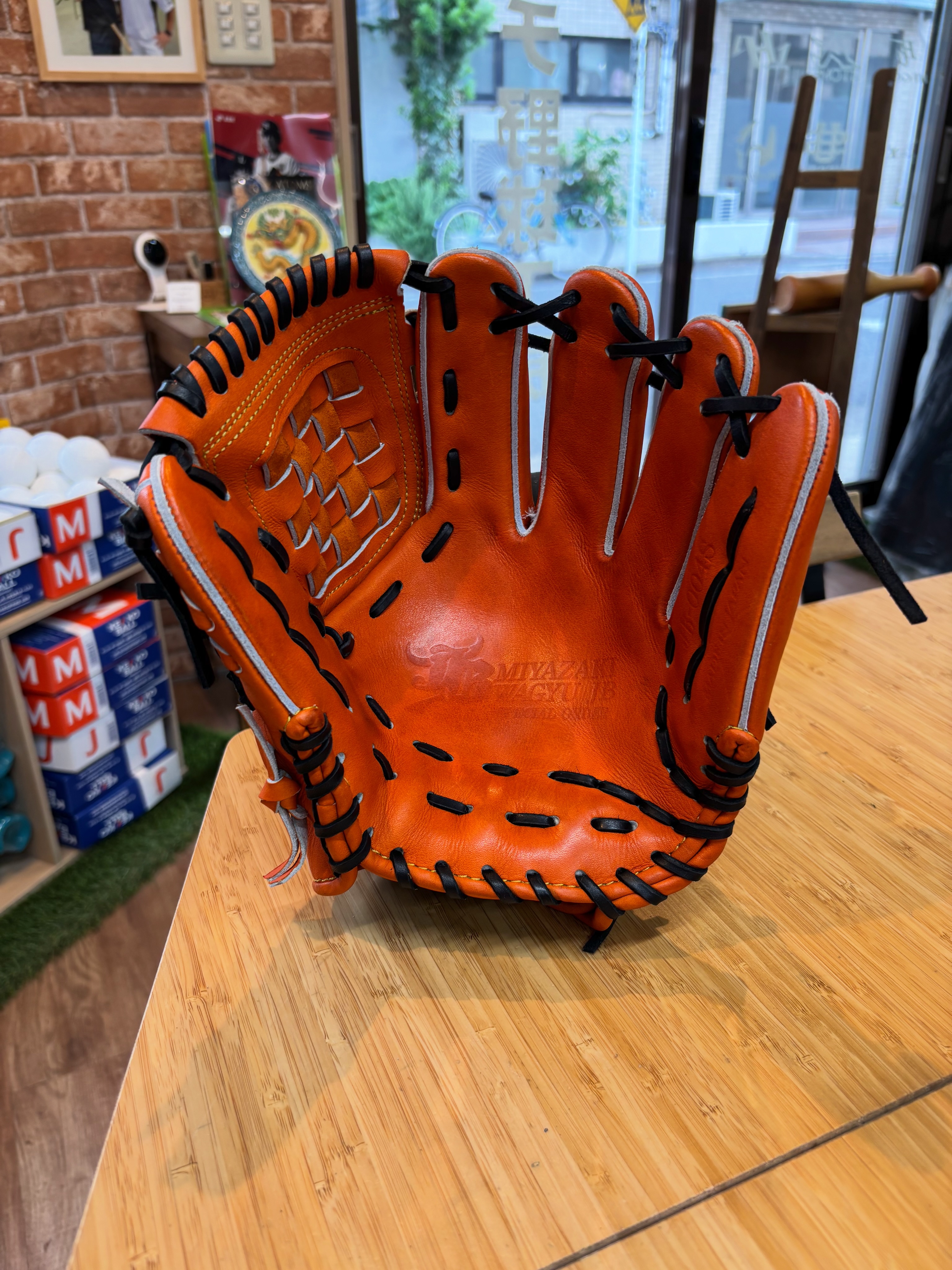和牛JB店舗別注 型番:JB-004S カラー:オレンジ×ブラック 型付け:湯もみ 