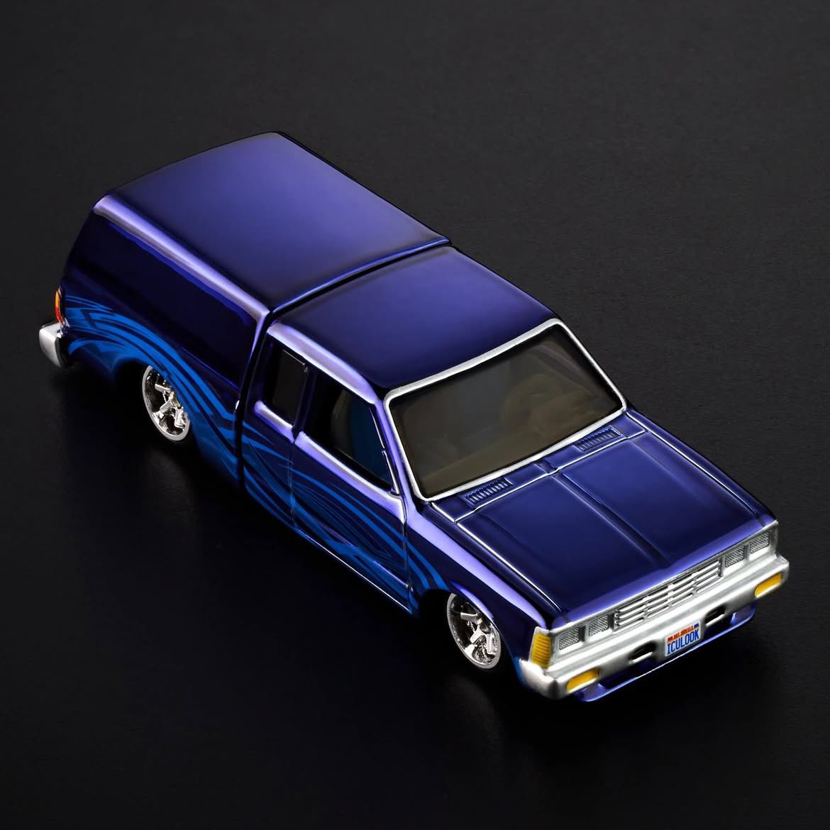 Custom 1986 Nissan 720 King Cab Hot Wheels die-cast