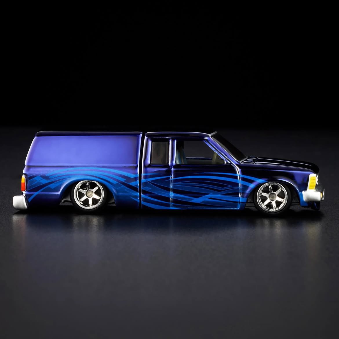 Custom 1986 Nissan 720 King Cab Hot Wheels die-cast
