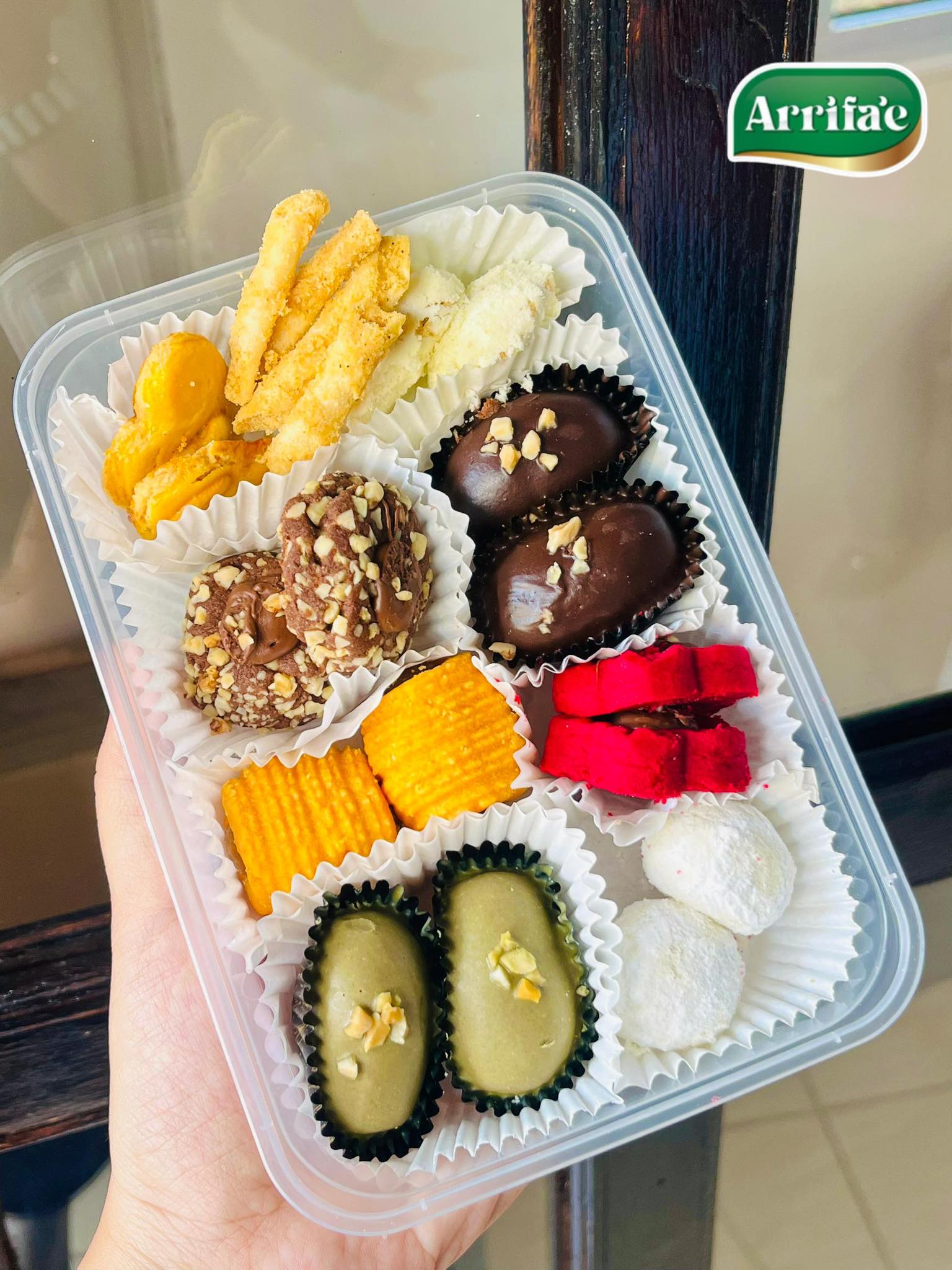 Syarikat - 9 jenis biskut raya by SHARIFAHFOOD ready dalam box taster 😍 ...