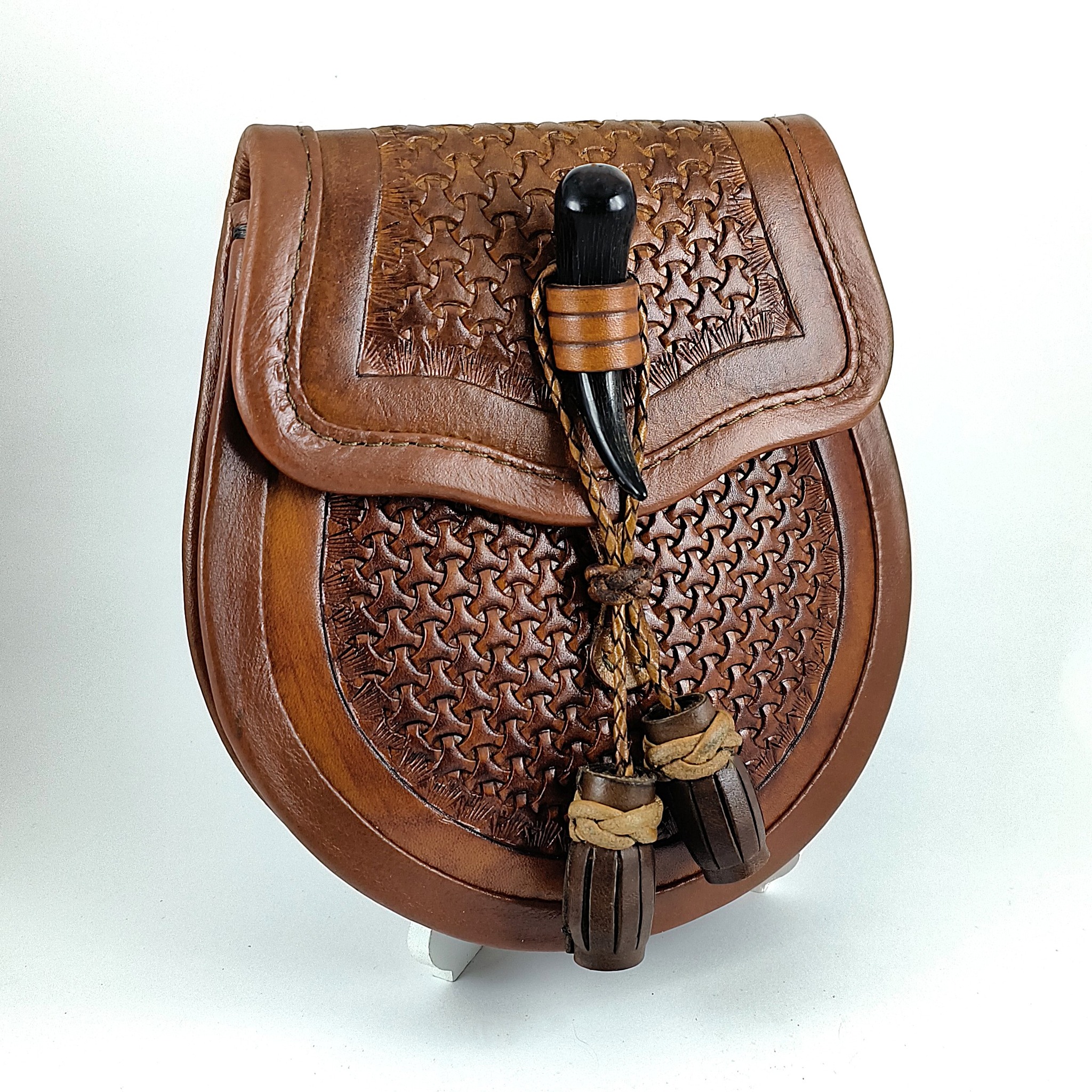 Campbell Clan Semi Dress Sporran - Genuine Leather Fur Sporran With Chain, Made In Scotland