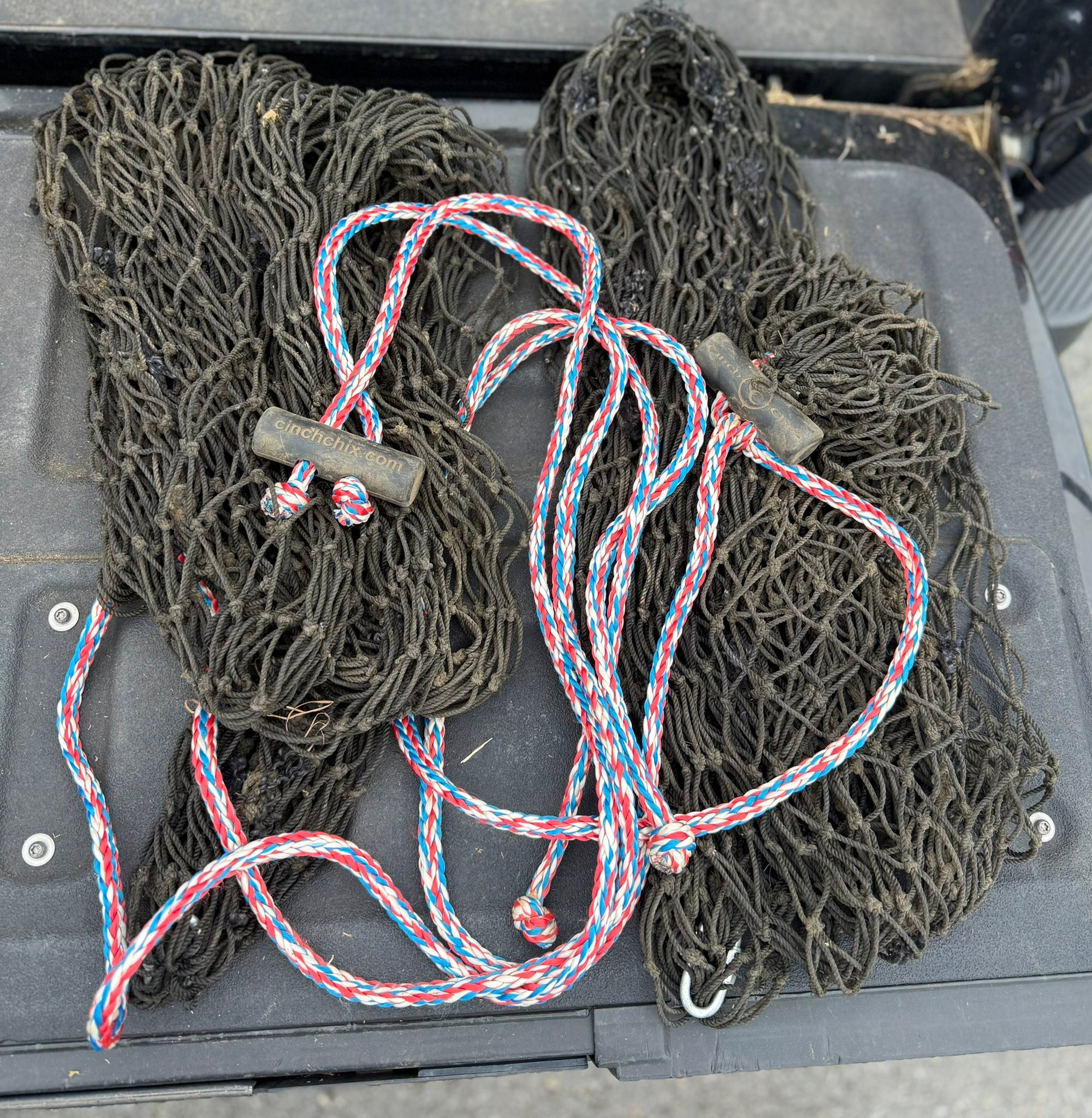 cinching fish net Net, 50m Length 1.5m Height 3 Layers Heavy Fishing with Fishing Accessories3 Finger/4 Finger(4 Finger) : Sports & Outdoors Designed for use with smaller hay bales (65 lb The Clinch Knot  a