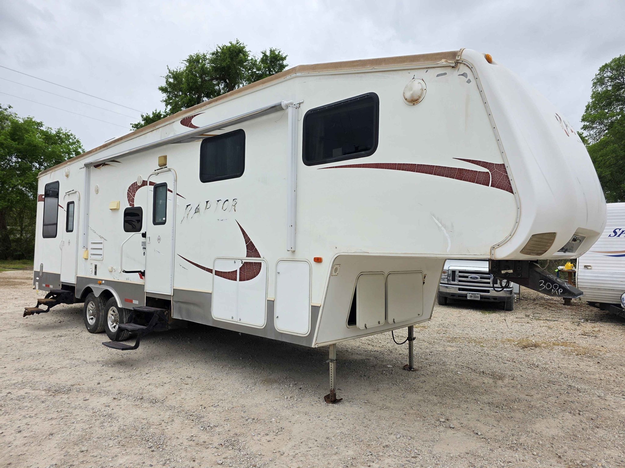 2010 Keystone Raptor toy hauler 36ft - RVs & Campers - Cedar Creek ...
