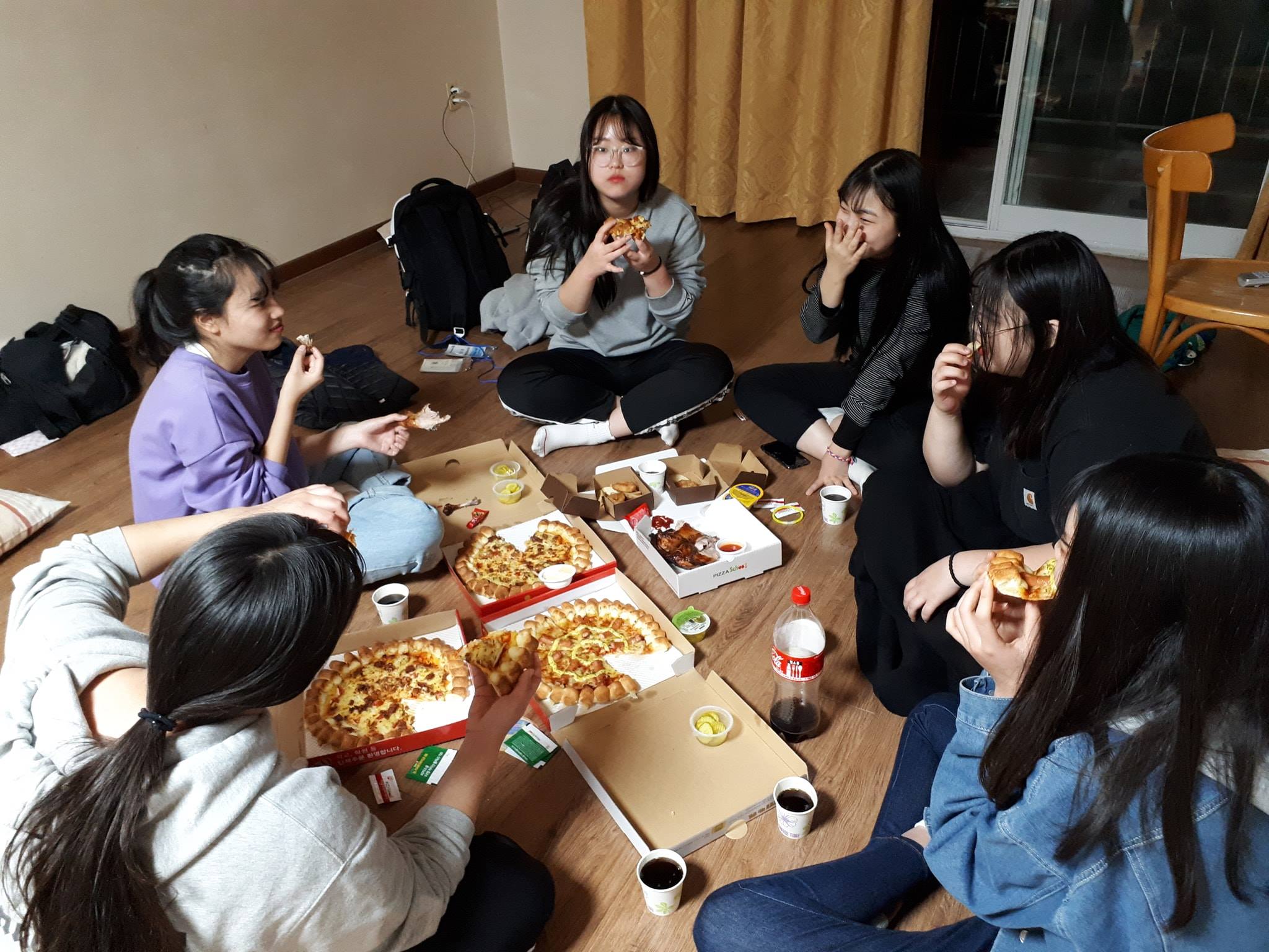 레크리에이션, 장기자랑 및 캠프파이어 활동을 마친 뒤 숙소로... - Cool한 기자단의 HOT한 RCY | Facebook