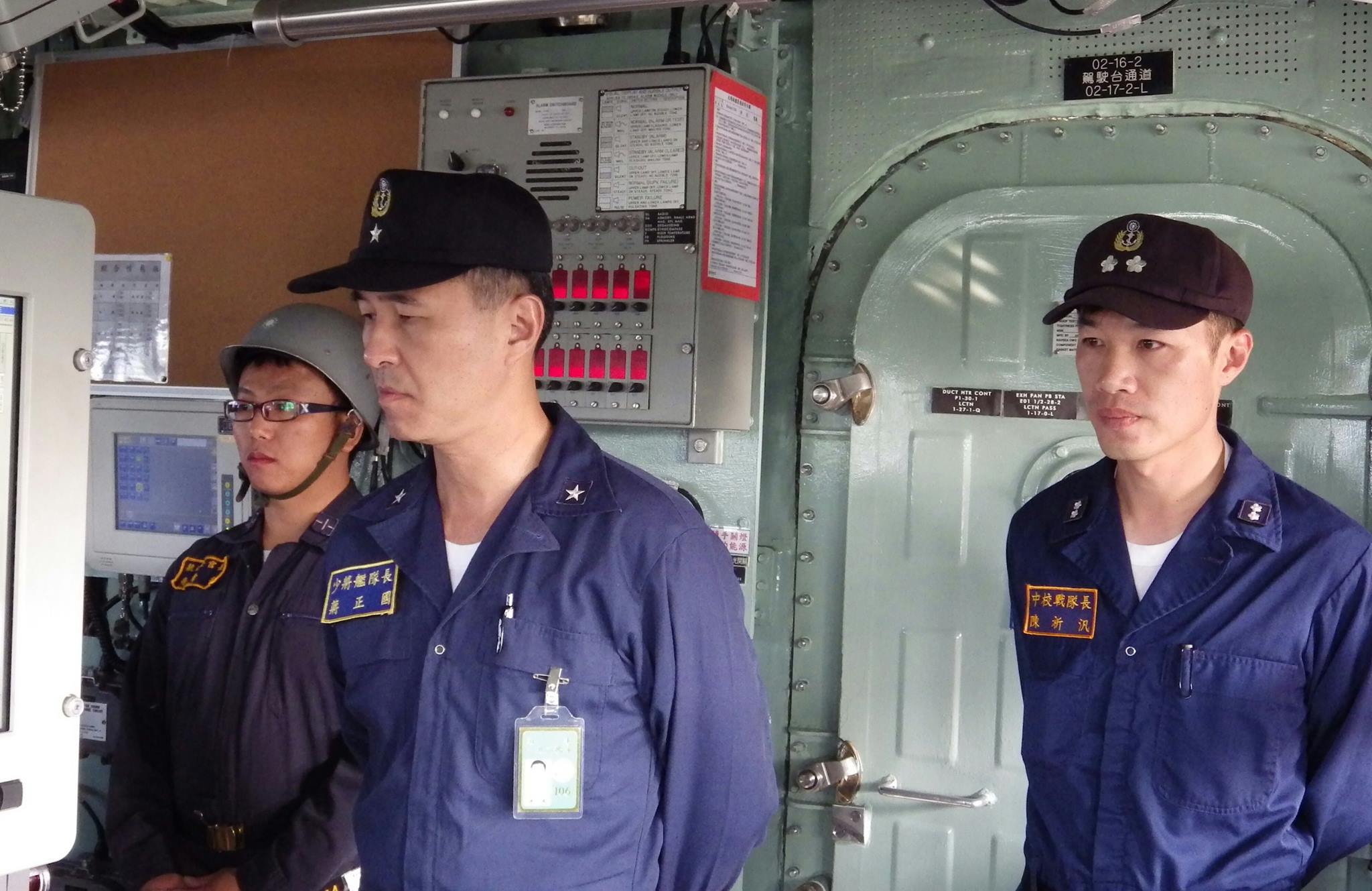 漢聲廣播電臺 海軍192艦隊永安軍艦本 6 日執行康平操演 艦隊長蔣正國少將由政戰主任劉志貞上校及戰隊長陳祈汎中校 Facebook