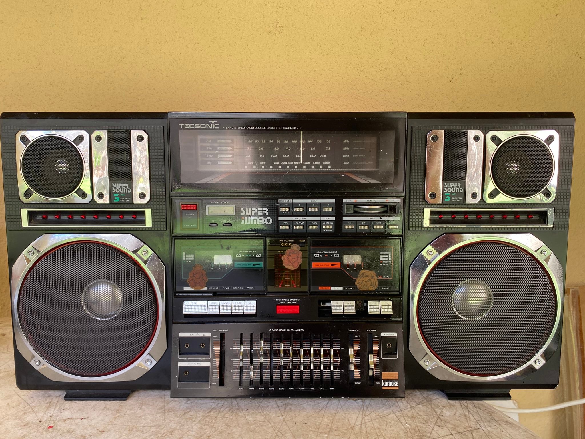 Vintage Tecsonic J1 super jumbo radio cassette player