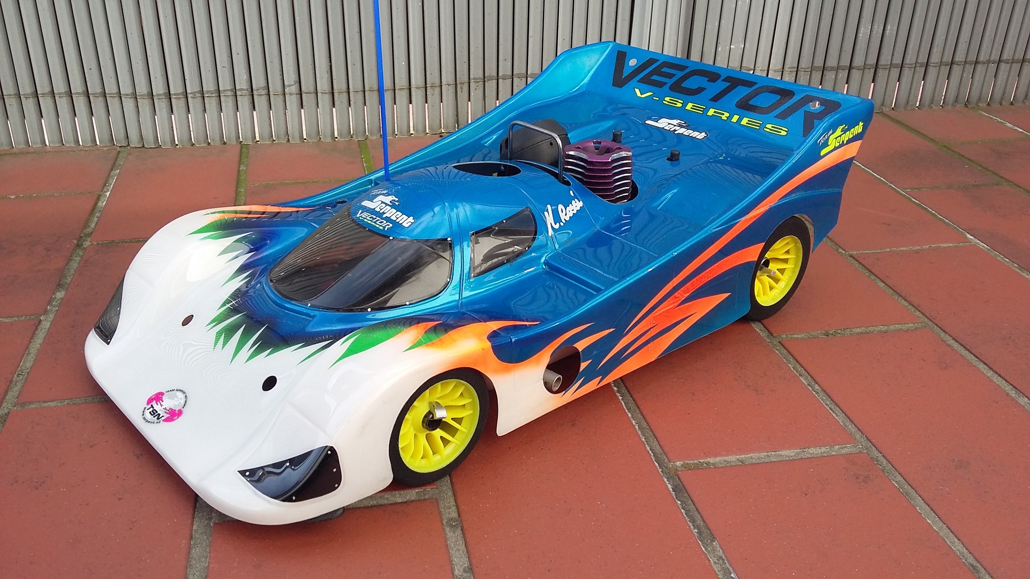 Hi everyone, a Serpent Vector for sale. In good condition. It's