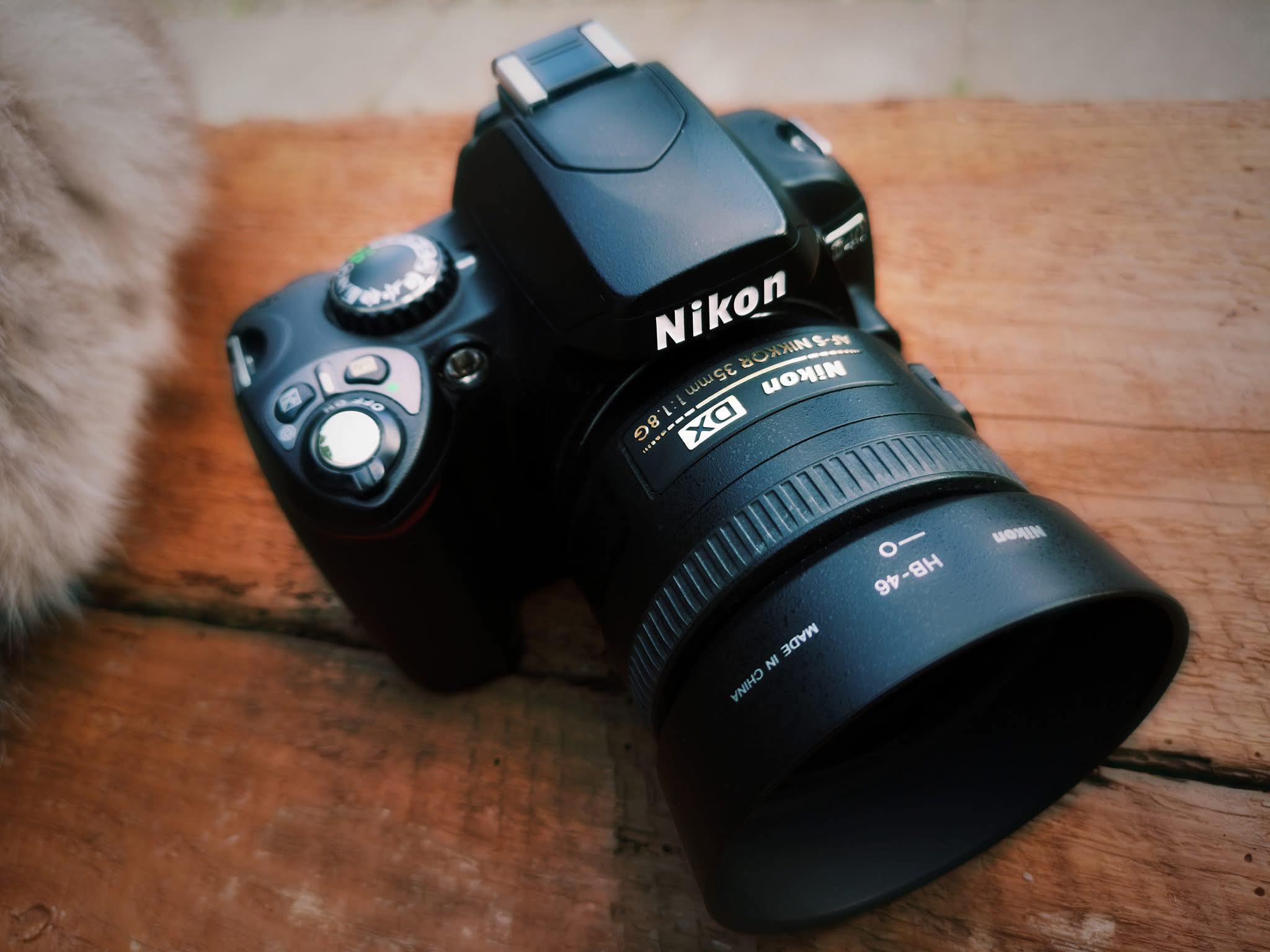My daily companion Nikon D40x with an 18 70 afs DX lens. So fast