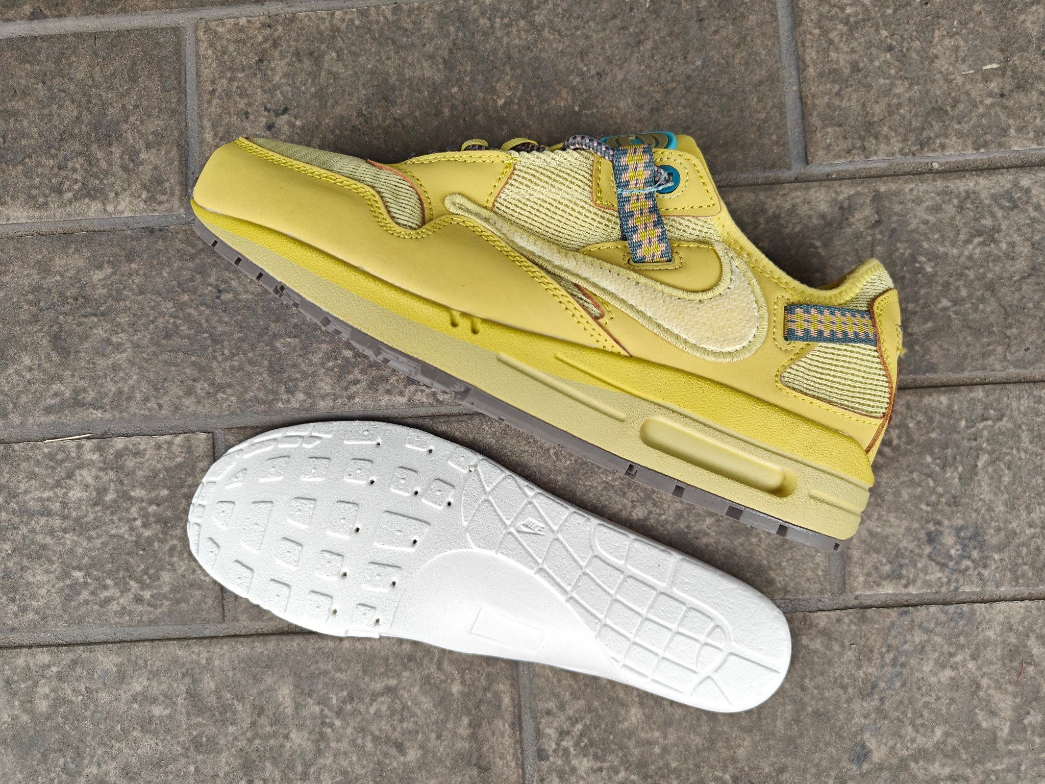 Nike Air Max 1 Travis Scott 7us 40eur 25cm ?