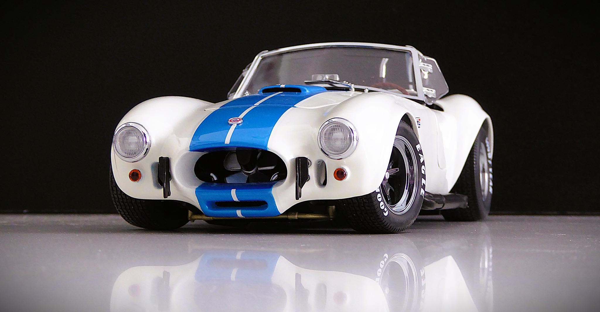 1966 Shelby Cobra 427 SC (Kyosho 1:18)