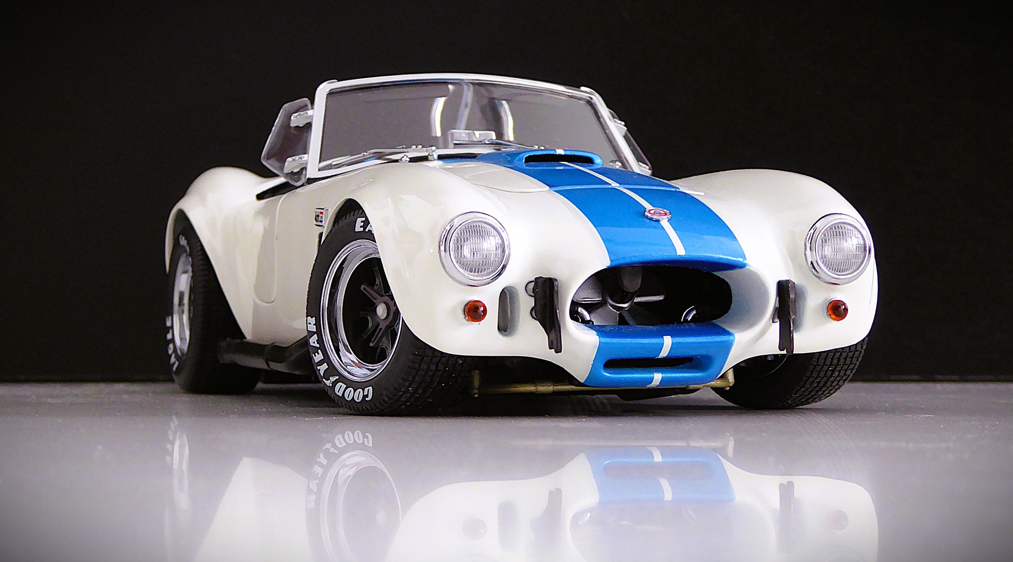 その他 1966 Shelby 427 S/C Cobra Roadster 1:18 1966 Shelby Cobra 427 SC (Kyosho 1:18)
