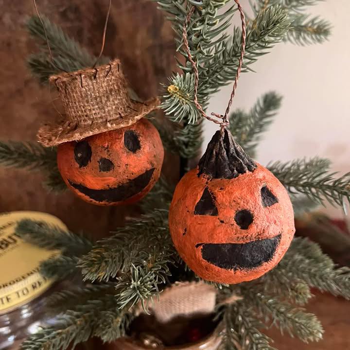 Paper mache Spooky Halloween Decor! Who’s decorating? #Halloween # ...