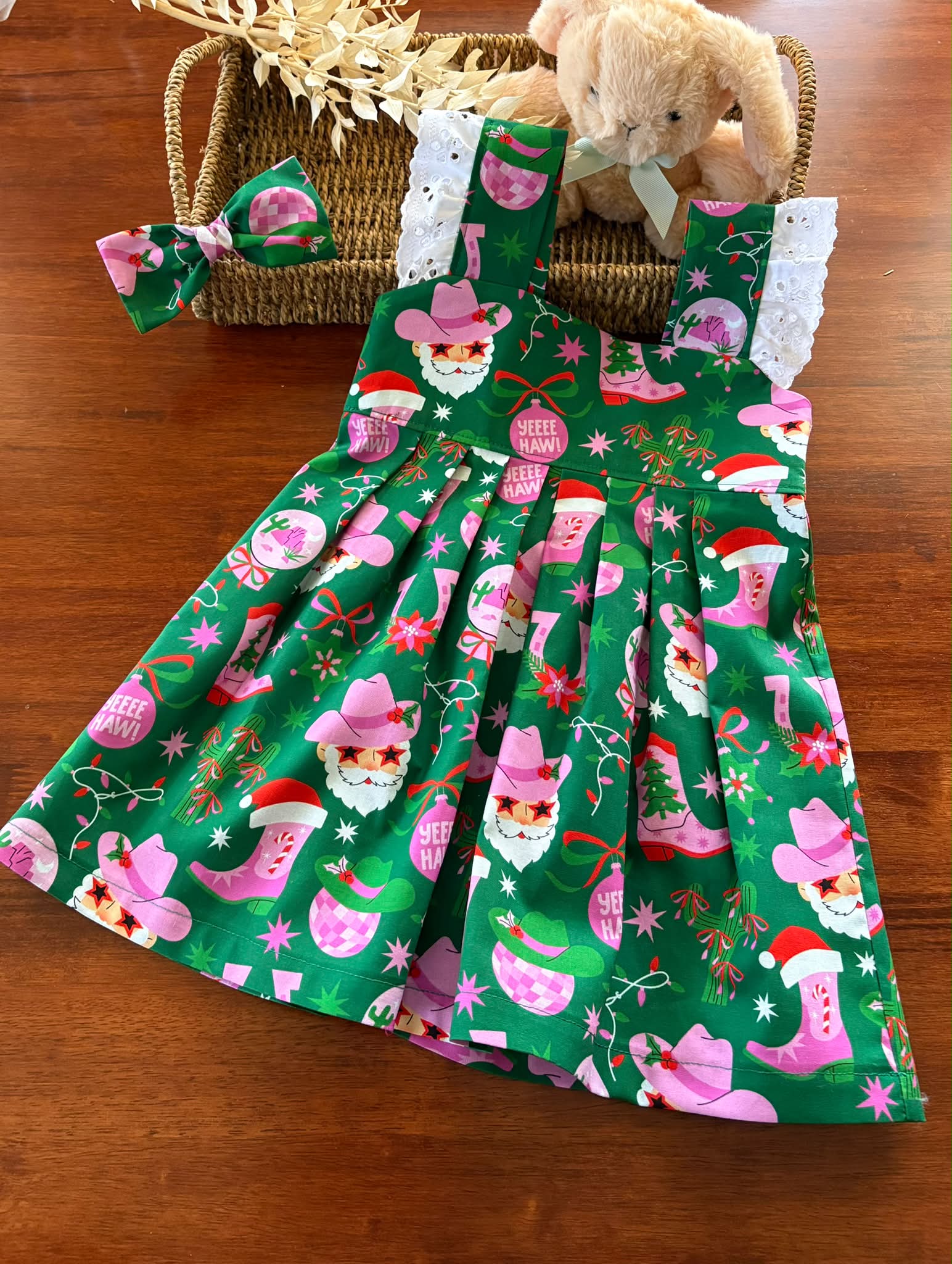 Infant Christmas Dresses for Newborns: Where to Find and What to Expect