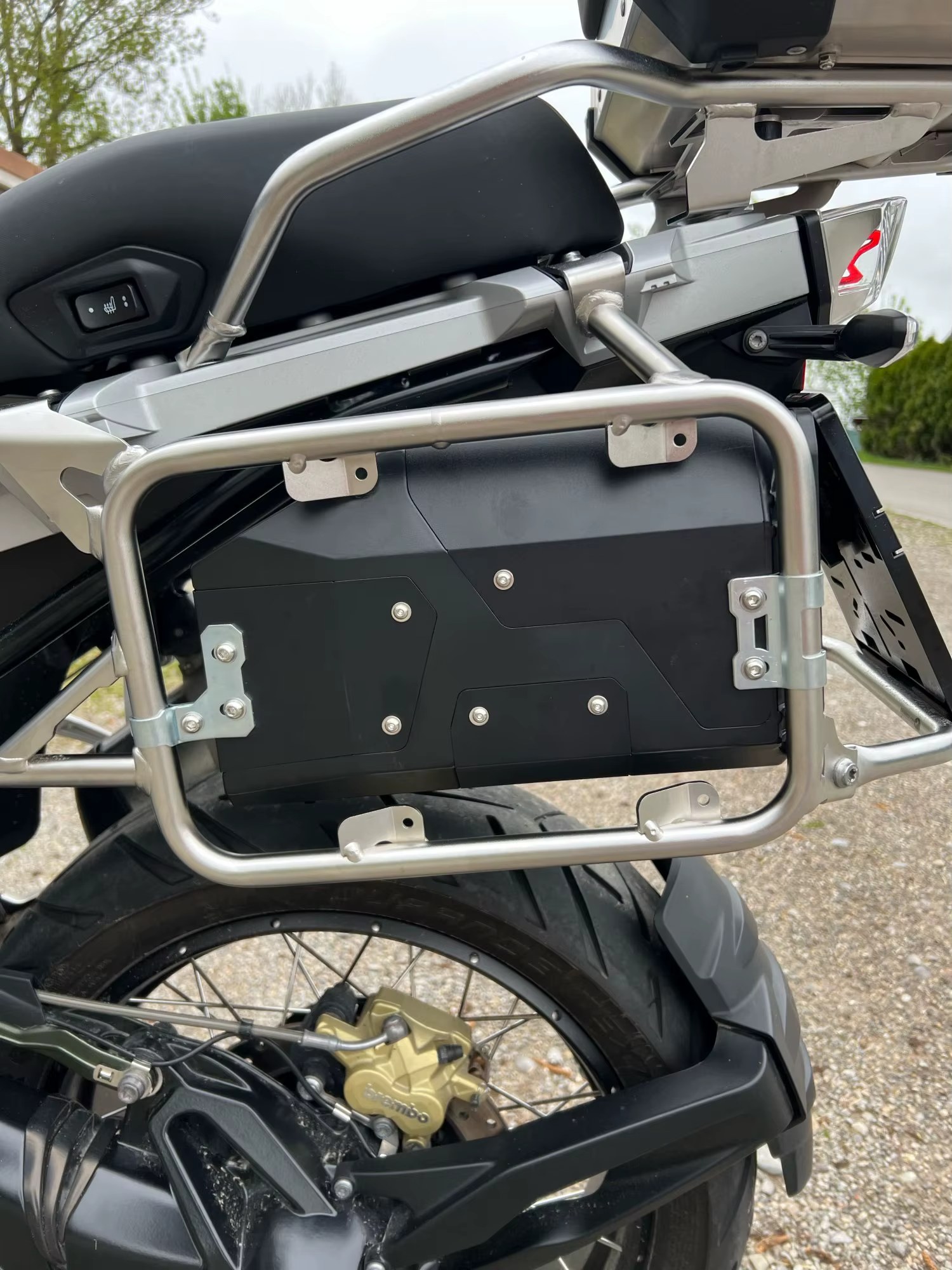 Raid Toolbox for BMW R1200GS/GSA. Raid toolbox WELDED specifically 