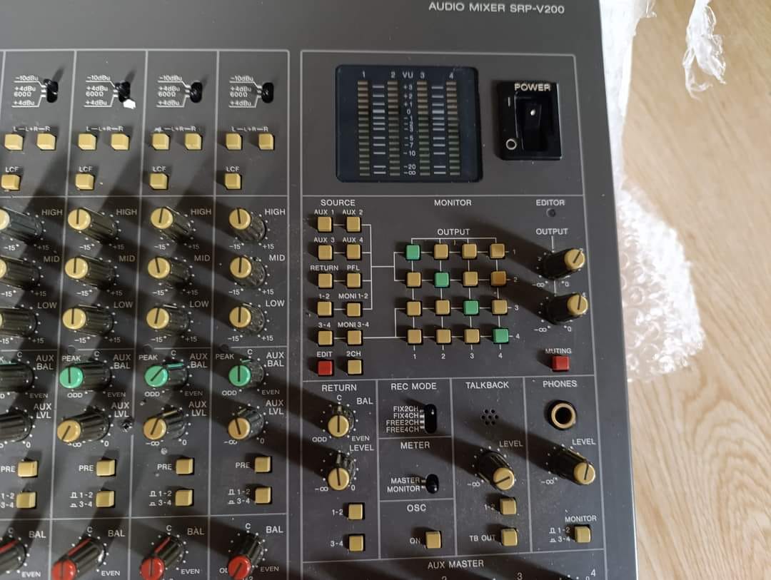 Mixer Sony SRP-V200
