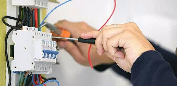 ⚠️ TABLERO ELÉCTRICO: REVISIÓN Y DIMENSIONAMIENTO 🔴 Tomacorrientes: 32 ...