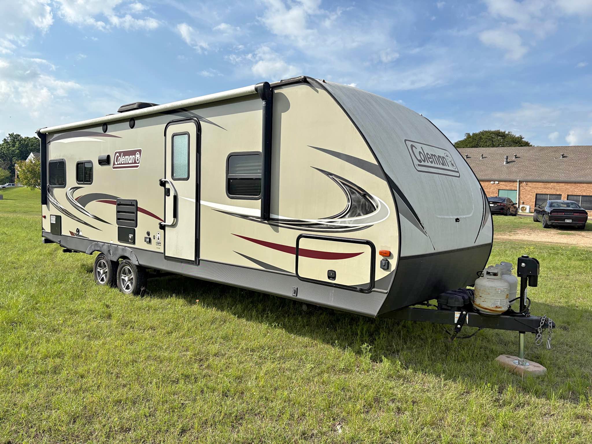Keystone 2019 Coleman Light 2515RL (manufactured by Dutchmen) - RVs ...