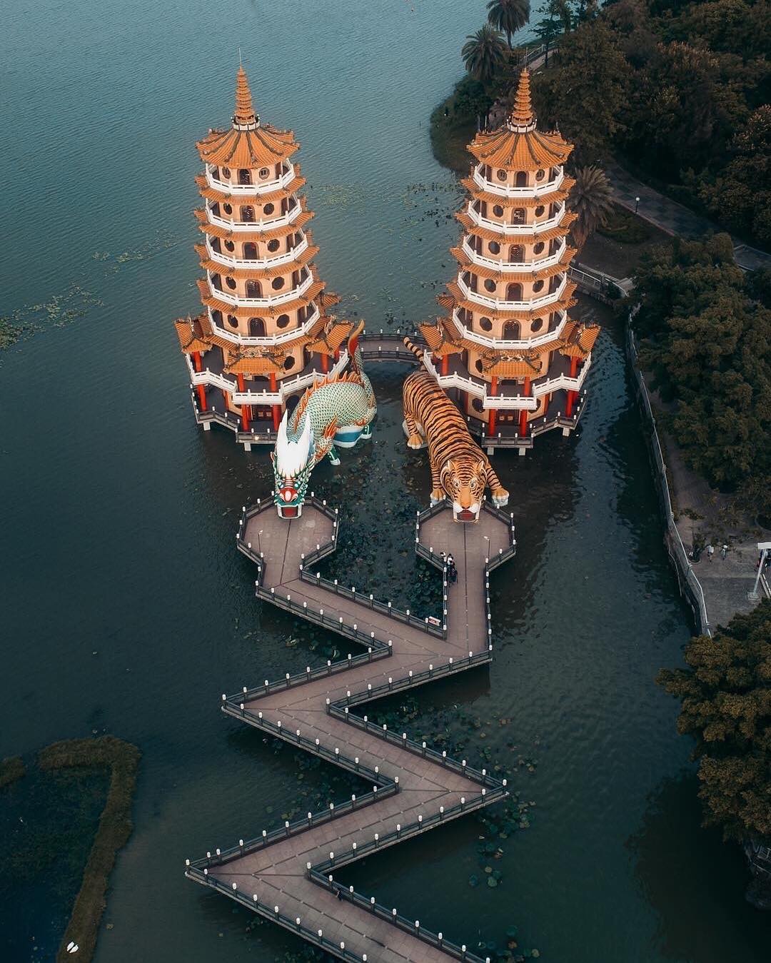 dragon and tiger pagodas
