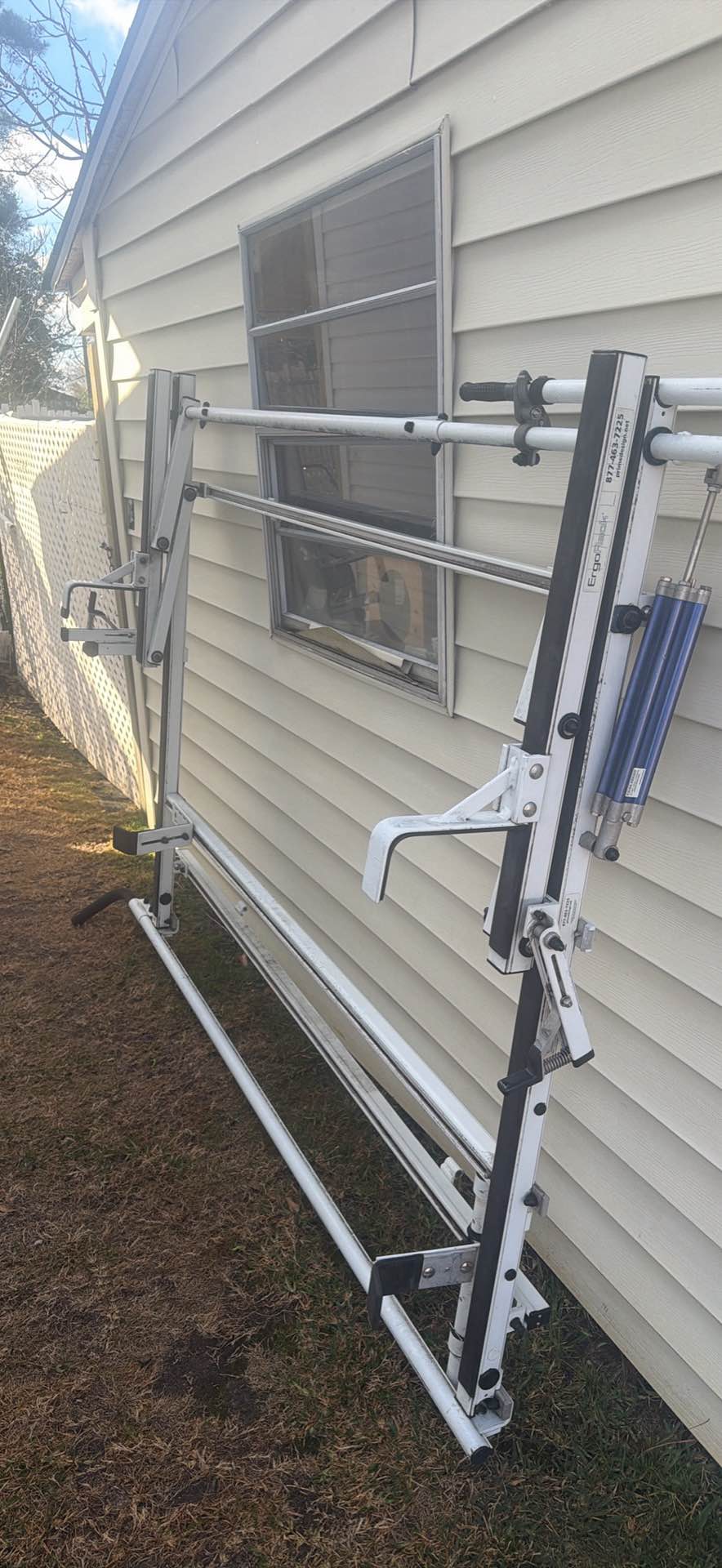 Leer Work Camper shell with ladder rack on top came off of a Nissan ...