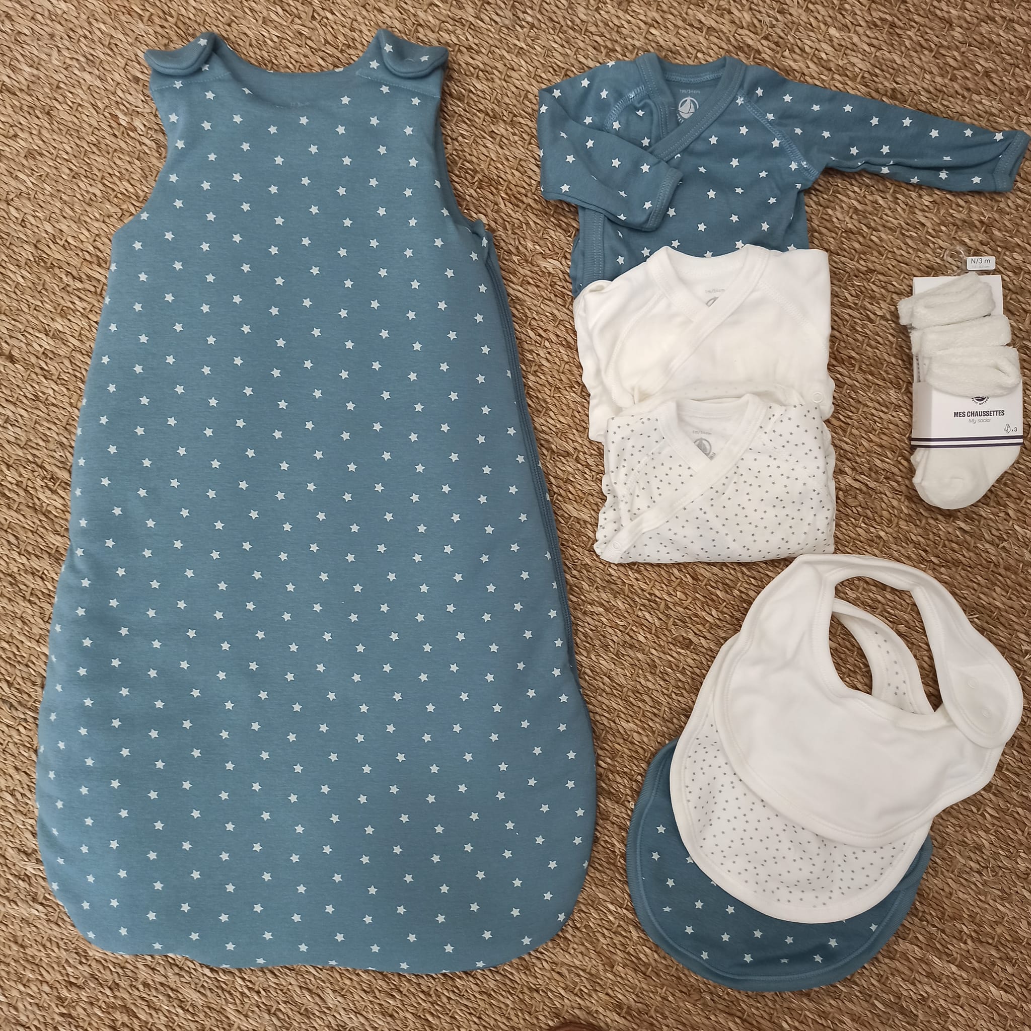 Petit Bateau – Trousseau 4 Pièces Body Manches Longues Bébé Mixte, Coton Doux Et Confortable, Lot Indispensable Naissance