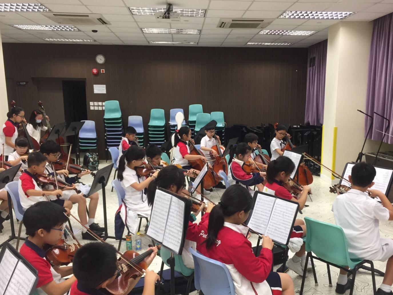 香港培正小學 - 弦樂團今年共有三團：A團為進階團，團員有較多學習弦樂的經驗及較高的演奏技巧，B團為中階團，讓已達到一... | Facebook