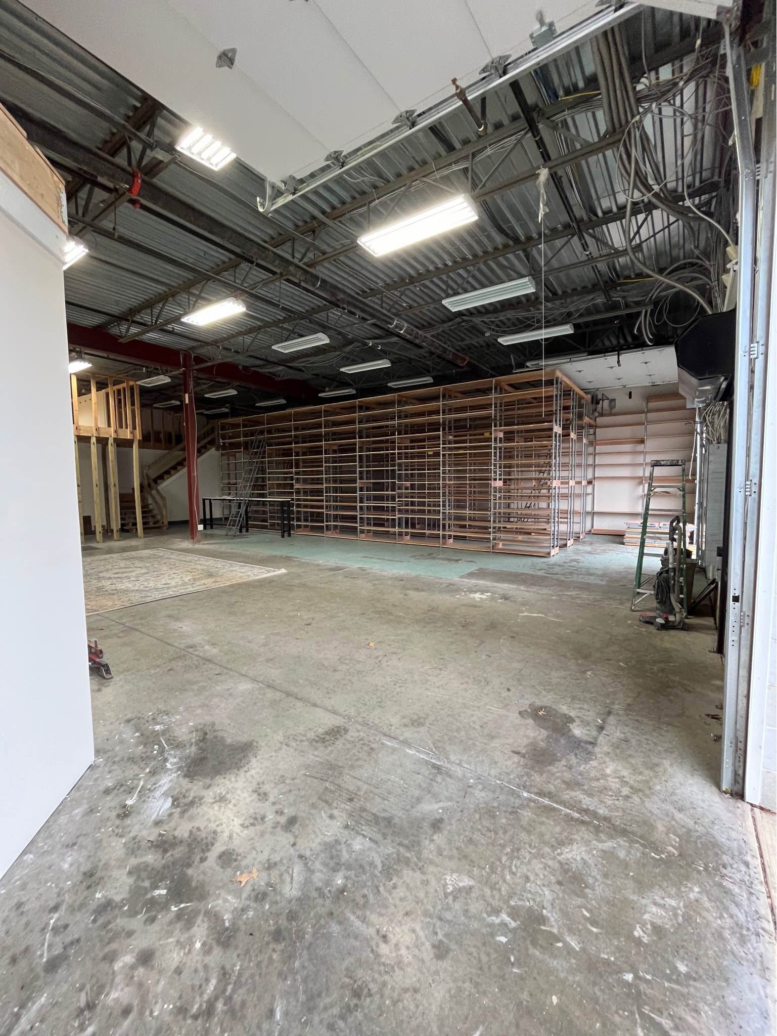 Large Commercial Garage Space For Rent (5,000sqft) - Property Rentals ...
