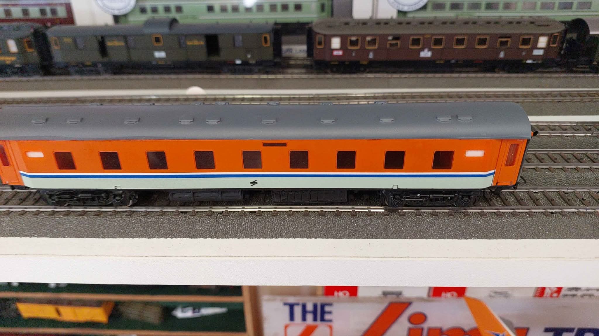 SARM : Spoornet Orange Passenger Coach - Model Railroads & Trains ...